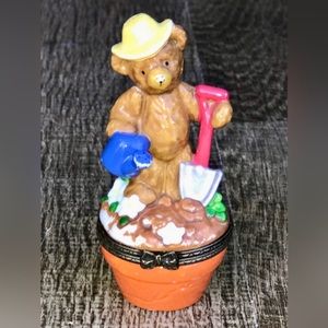 Vintage Porcelain Ceramic Gardening Teddy Bear TRINKET BOX